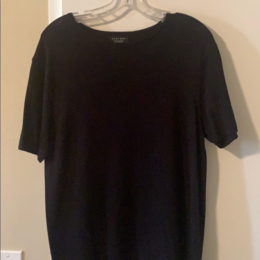 Men’s Zara black shirt